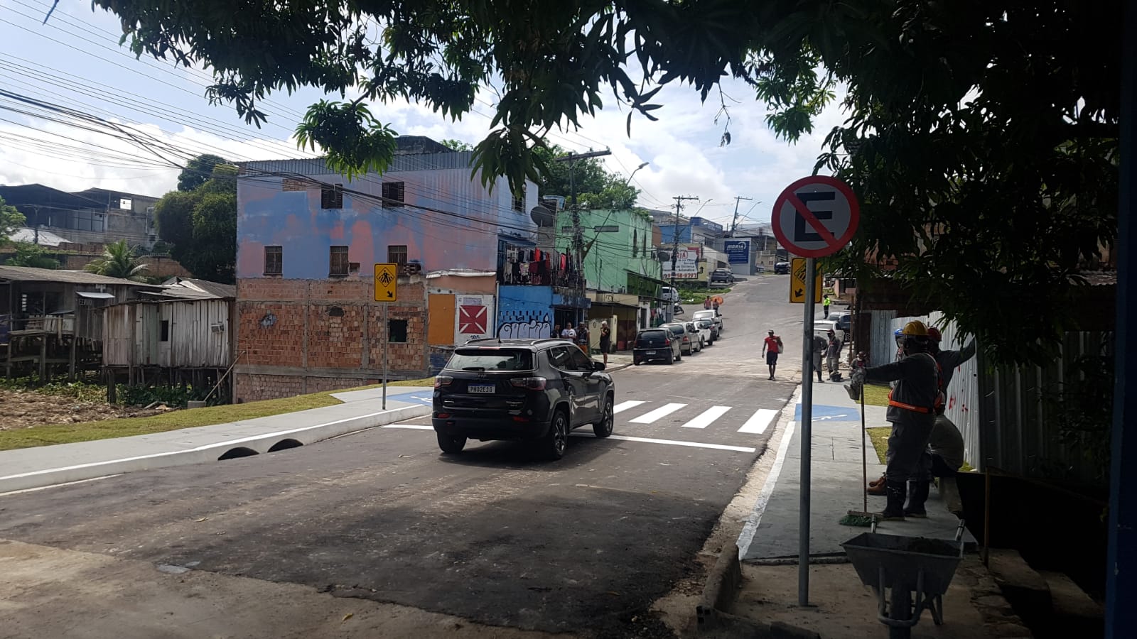 Trecho da avenida Tarumã após 2 meses interditado 