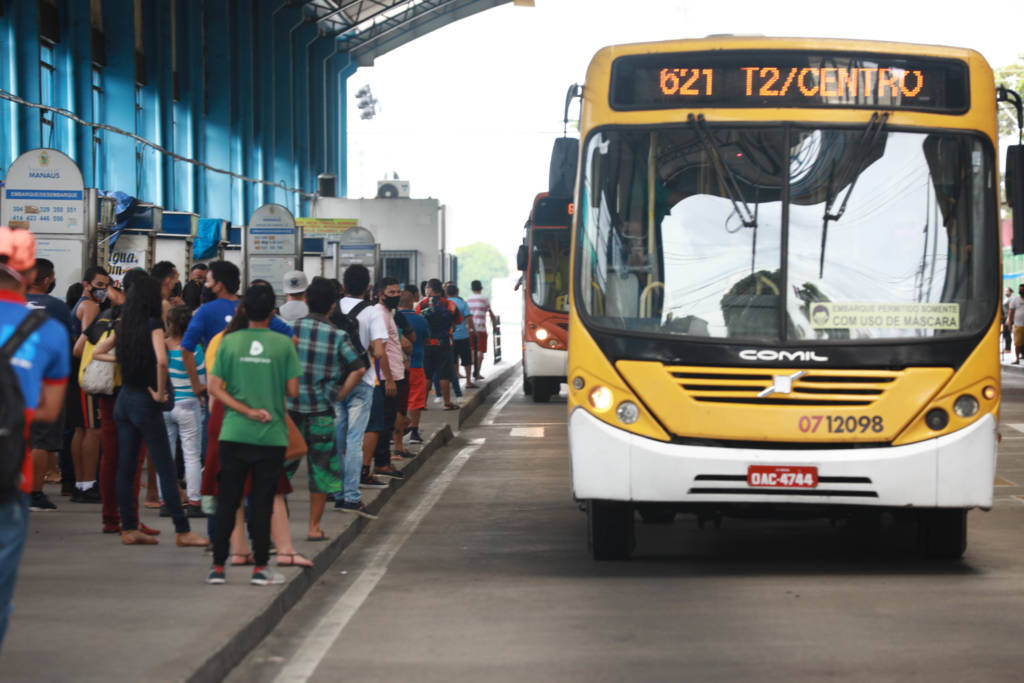 Projeto quer isentar candidatos do Enem de pagar tarifa de ônibus em Manaus