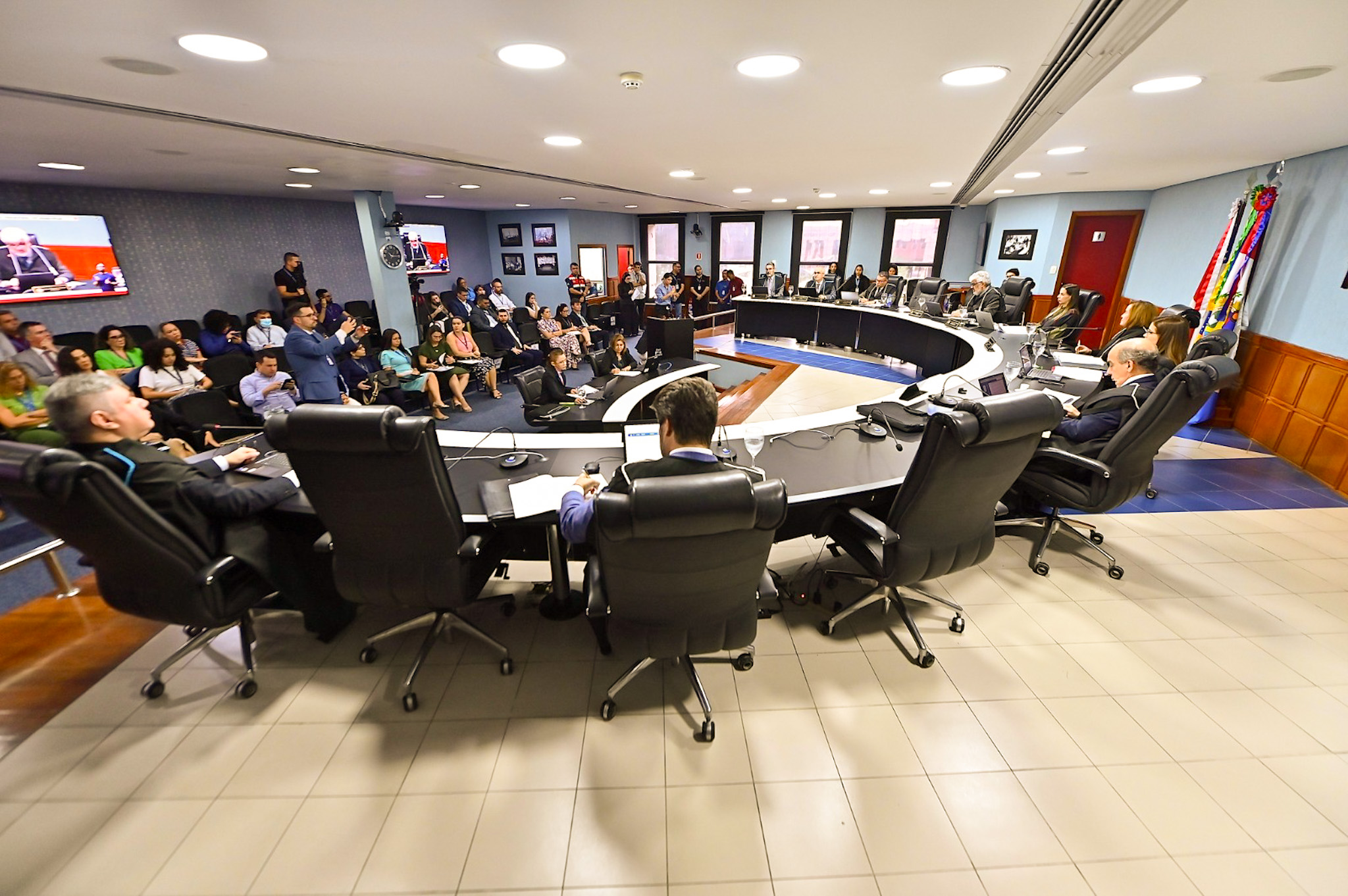 TCE julga improcedente representação contra prefeito no Amazonas por irregularidades