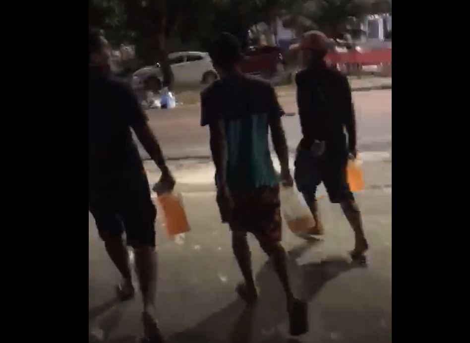 Vídeo mostra momento em que membros de facção incendeiam prédio em Manaus 