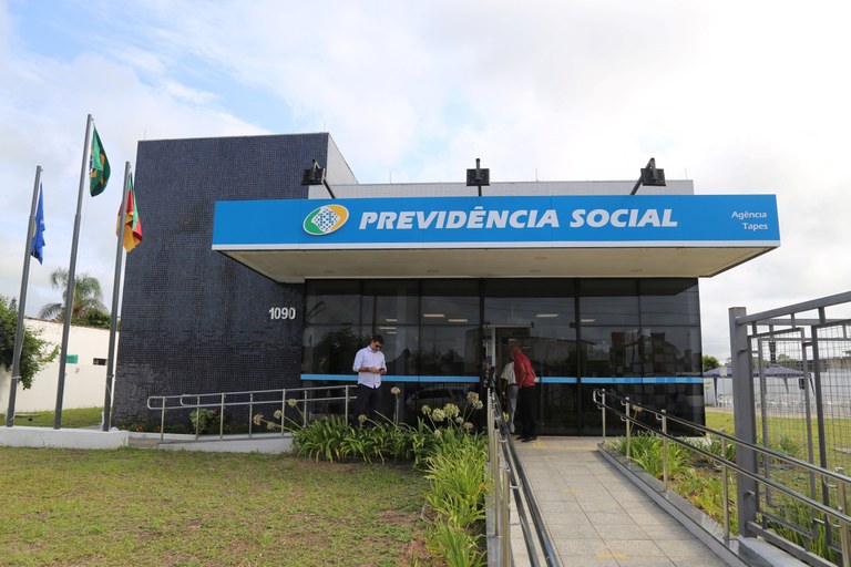 Governo deve antecipar 13º de aposentados e pensionistas para primeiro semestre deste ano