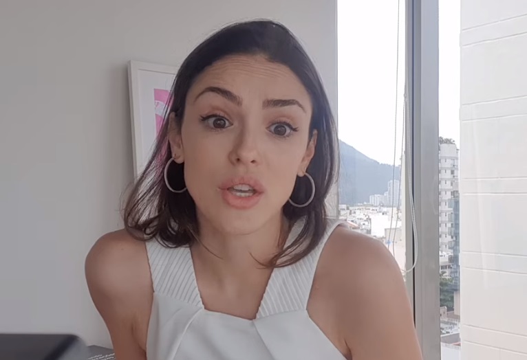 Em momento raro, Isabelle Drummond comenta período após assassinato do pai