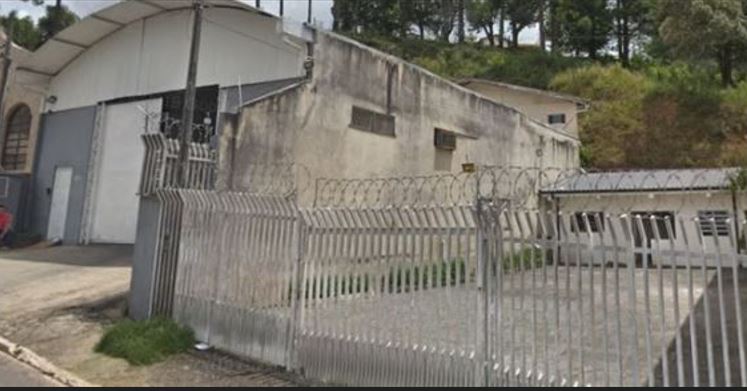 Corpo de homem é encontrado nos fundos de igreja