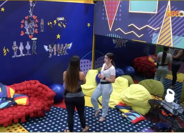 Após ouvir Scooby, Jade diz para Laís que elas não podem confiar em Eliezer