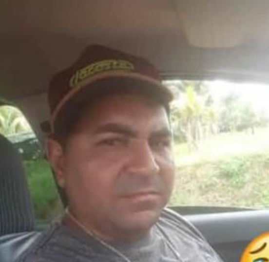 Homem se desespera ao saber que irmão foi executado a tiros em Manaus