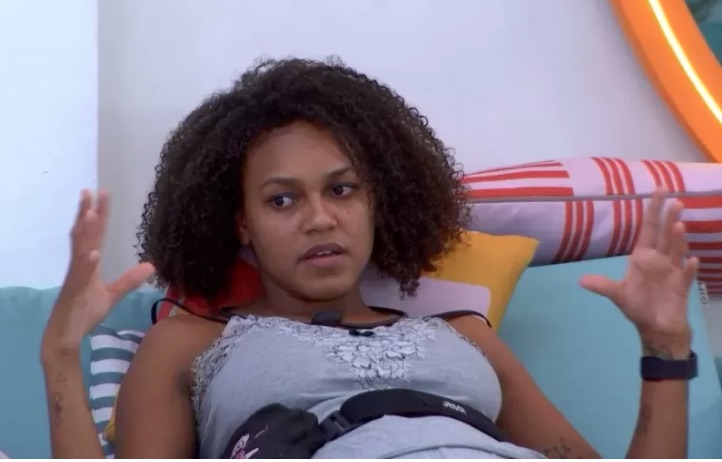 Jessi reclama de atitudes de Natália e sisters discutem no BBB22