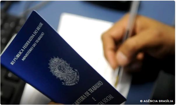 Empresa abre 100 vagas para revisor e operador de produção em Manaus