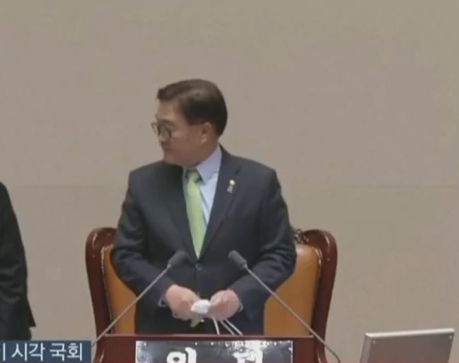 Após decreto de lei marcial, partidos pedem impeachment de presidente da Coreia do Sul