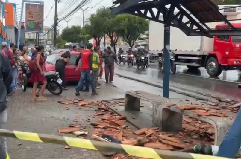 Idoso morto em parada de ônibus na Cosme Ferreira é identificado