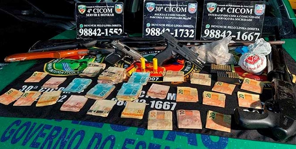 Dupla é presa com seis armas e R$ 7 mil após tiroteio com PMs em Manaus
