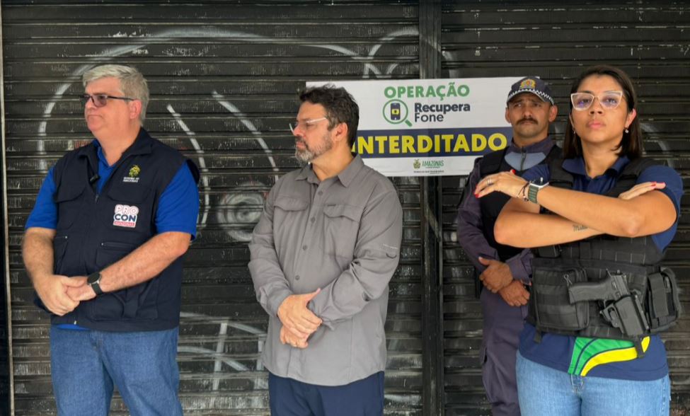 Operação Recupera Fone interdita duas lojas no Manoa