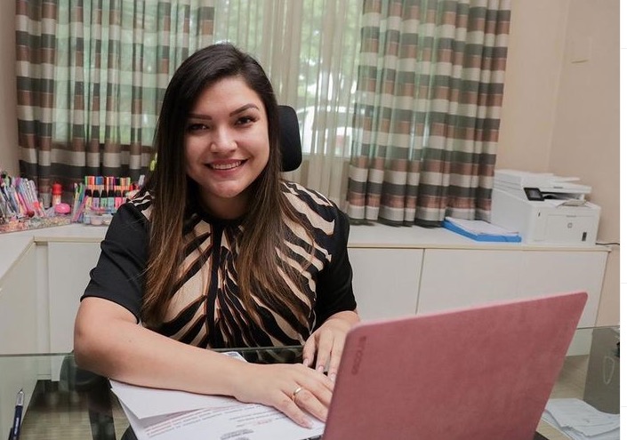 Processo de cassação da deputada Joana Darc é suspenso na Aleam