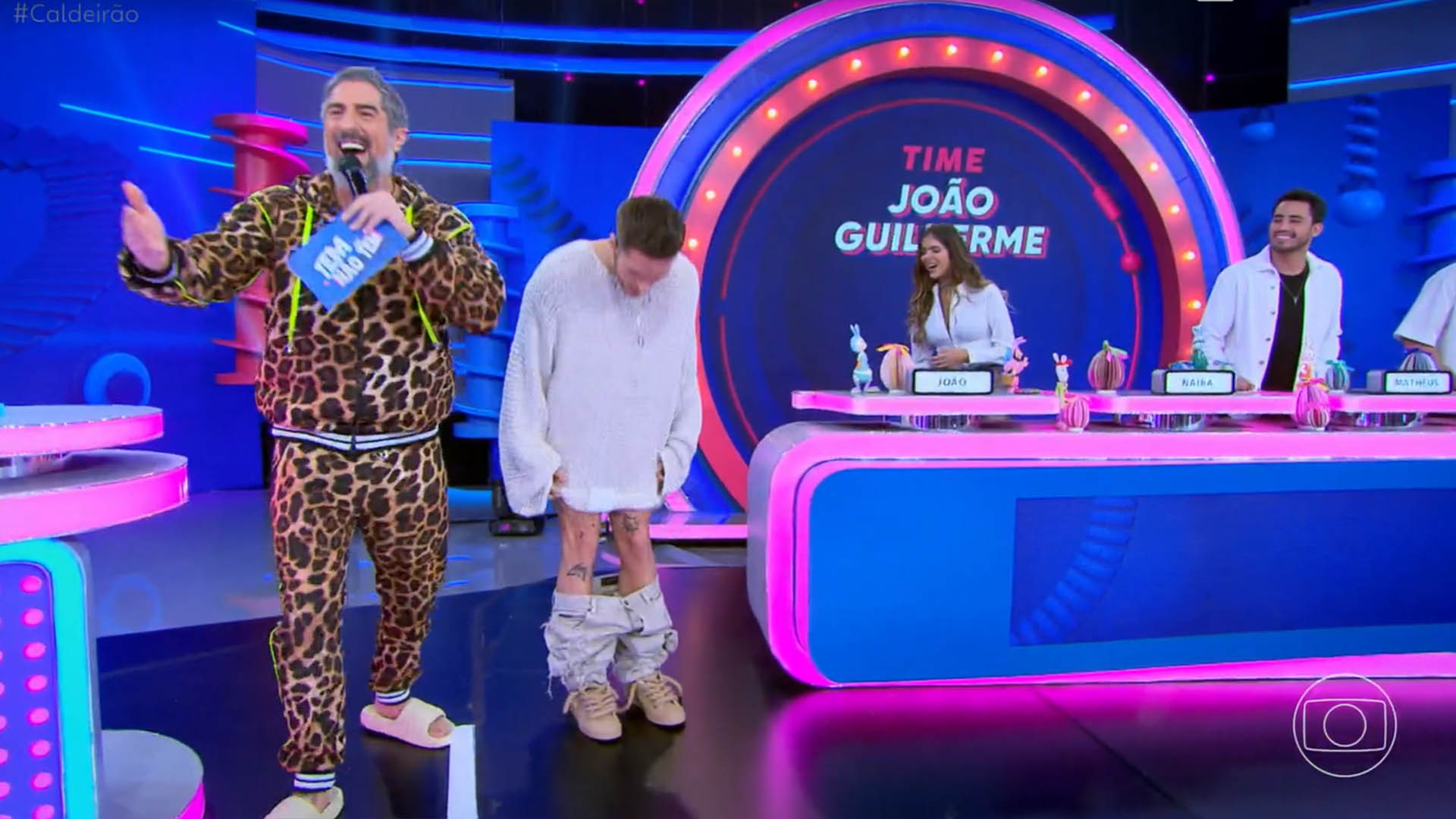  João Guilherme choca ao abaixar as calças durante o Caldeirão com Mion: ‘perdi o controle’