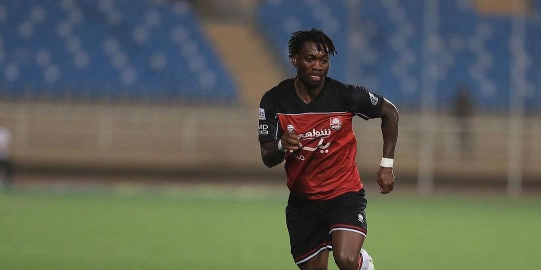 Ex-jogador Christian Atsu é resgatado vivo de escombros após terremoto na Turquia