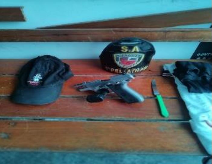 Adolescentes são apreendidos com faca e pistola dentro de escola em Atalaia do Norte