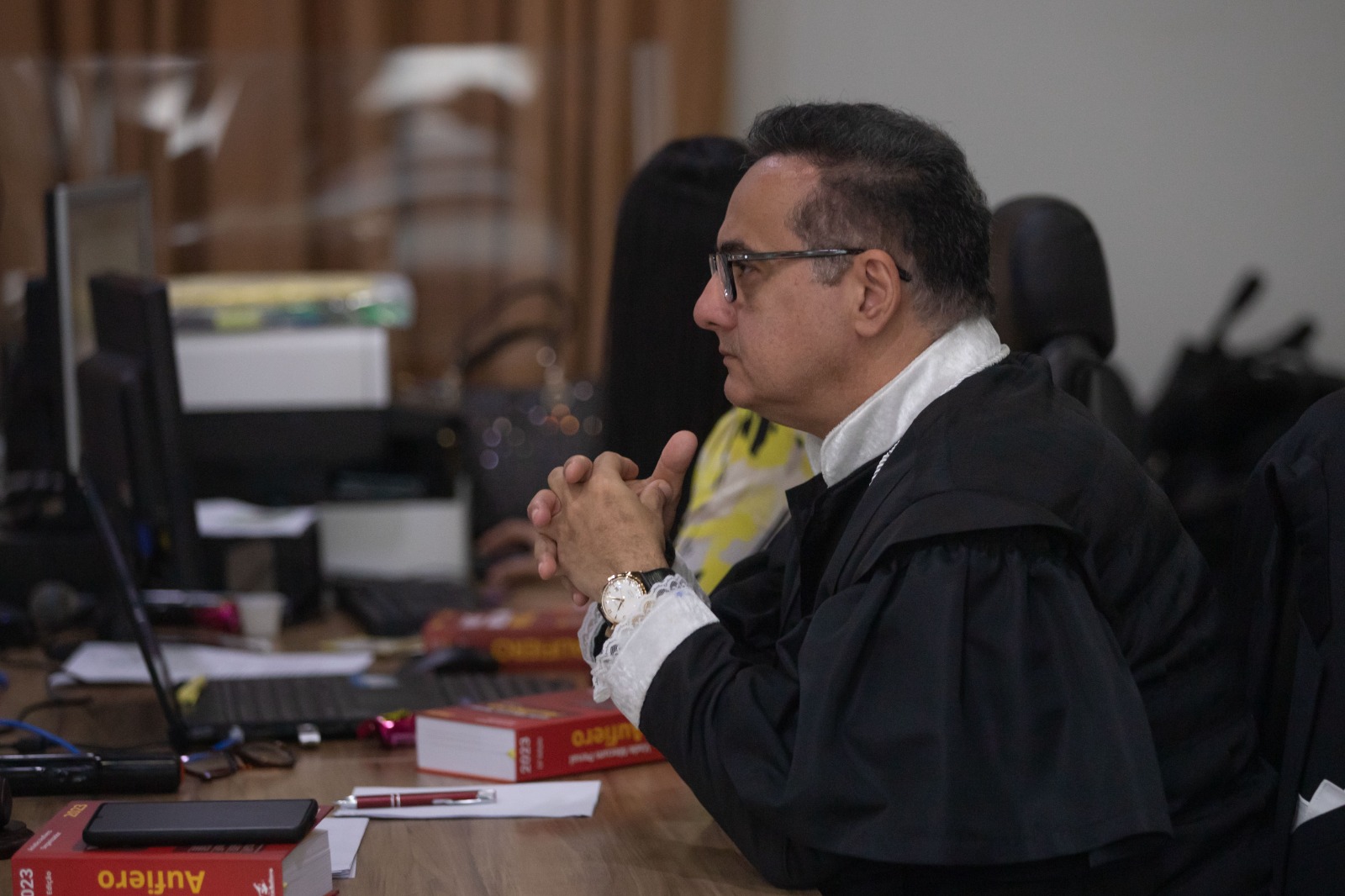 Homem é condenado a 21 anos por matar rival a facadas e pauladas em Manaus 