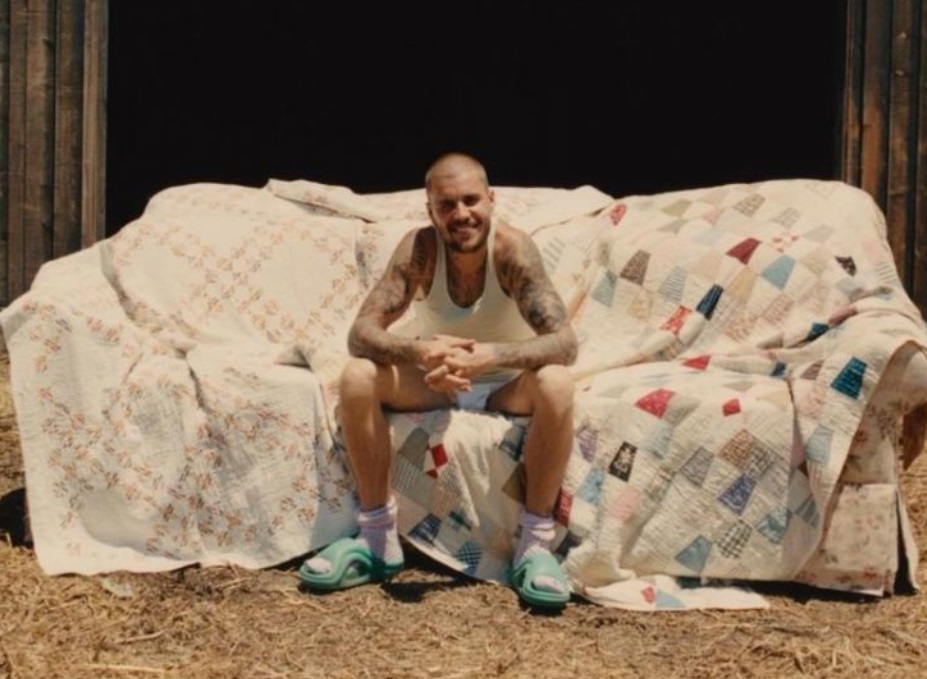 Justin Bieber anuncia novo álbum após 4 anos de hiato