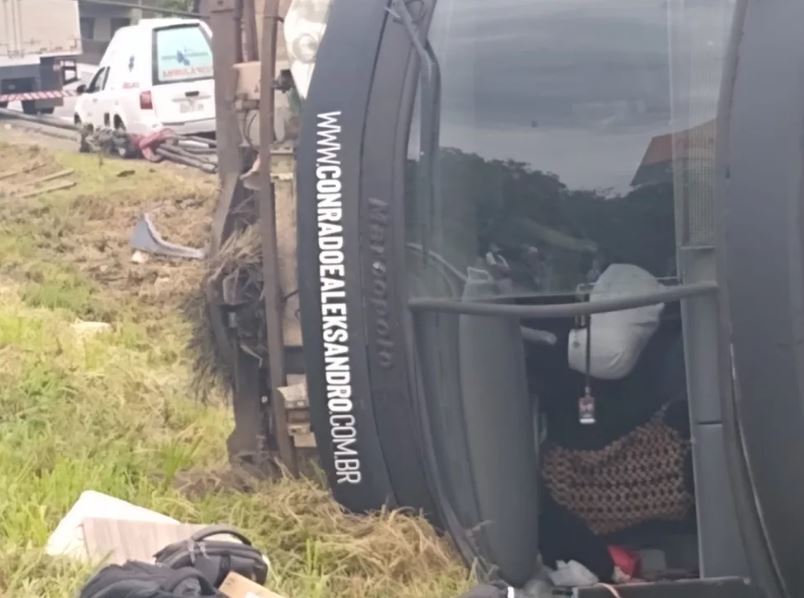 Sobrevivente relata 'explosão' antes de acidente que matou cantor Aleksandro