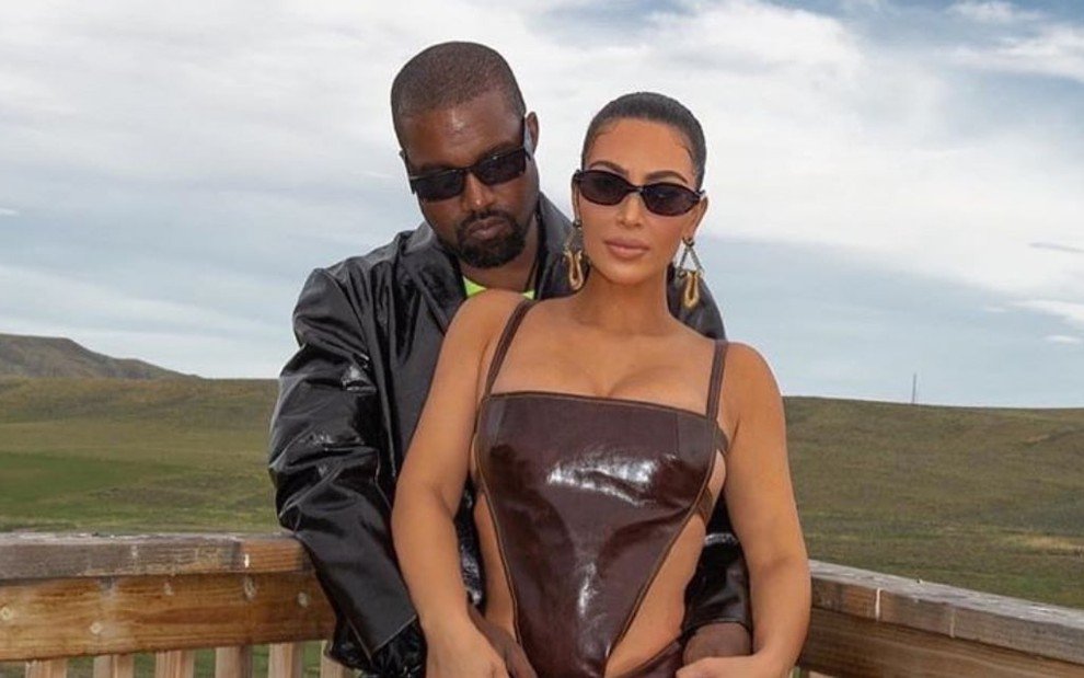 Kim Kardashian entra na justiça para ficar solteira antes do divórcio