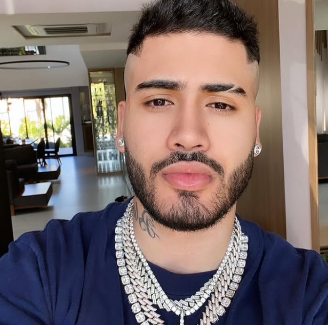 Kevinho relata ganho de peso após depressão e câncer da mãe