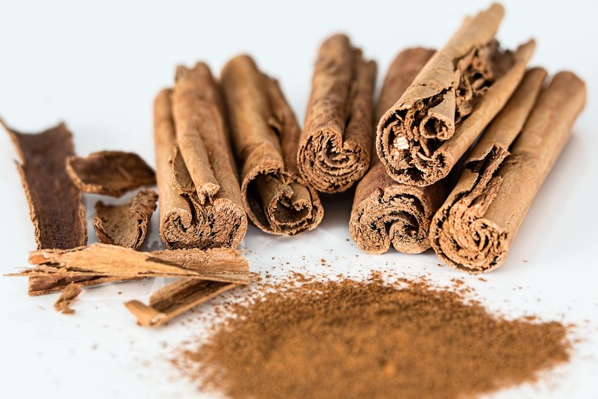 Ritual de Ano Novo: Tradição de soprar canela promete atrair prosperidade em 2026