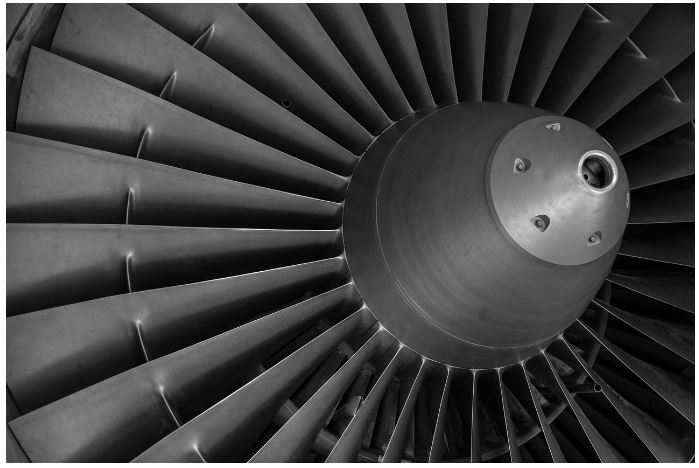 Funcionário morre ao ser sugado por turbina de avião em aeroporto