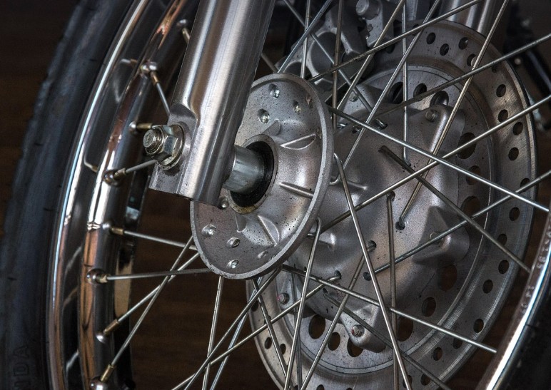 Governo Lula prepara regulamentação para vias exclusivas de motos em todo Brasil