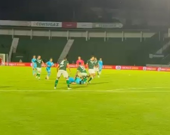 Guarani e Santos empatam e seguem na parte de baixo da tabela do Paulistão