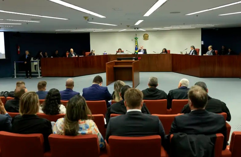STF retoma julgamento que pode condenar kids pretos por trama golpista