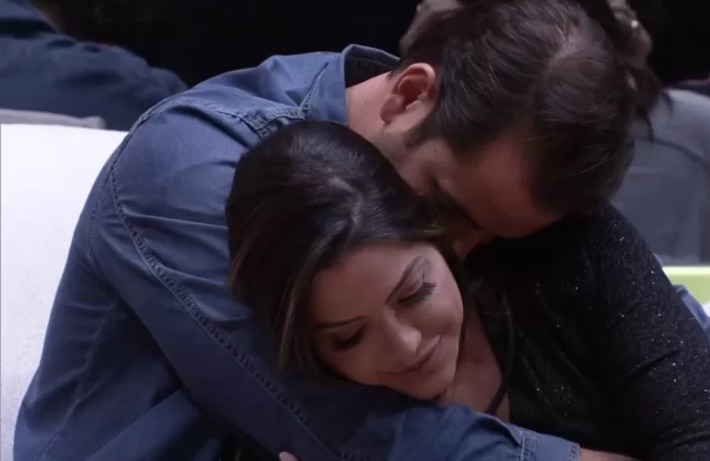 Gustavo lamenta eliminação de Laís: 'era meu porto seguro'