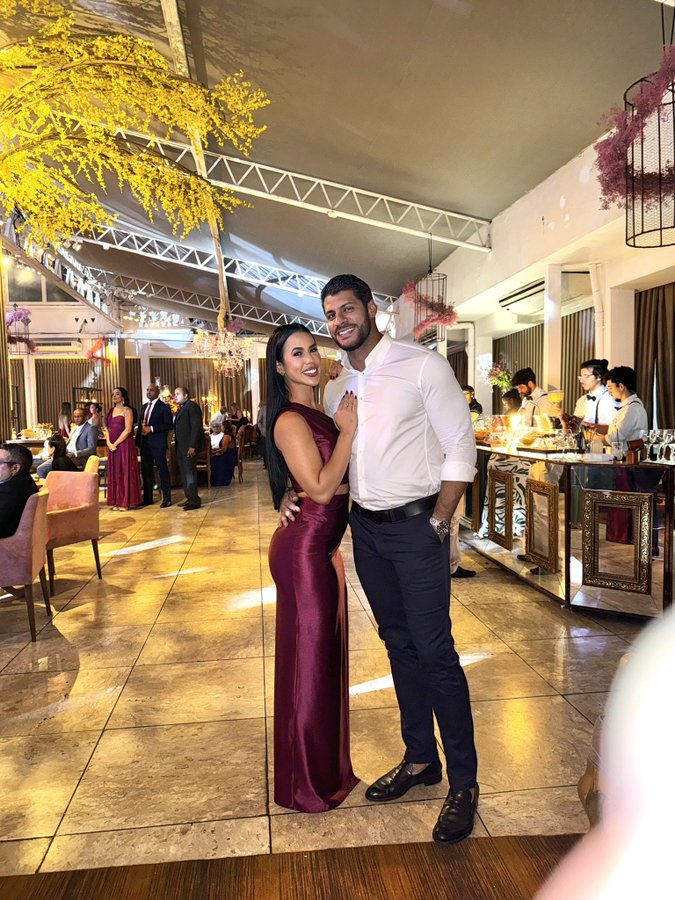 Ex-BBB Larissa Tomássia assume namoro com participante do Puxadinho do BBB24