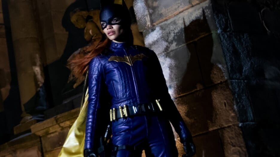 ‘Batgirl’ tem lançamento cancelado pela Warner; filme da heroína estava quase finalizado
