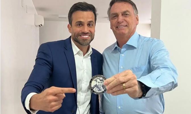 Marçal é criticado por Bolsonaro por comparar cadeirada e facada