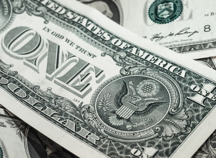 Mercado financeiro: Dólar atinge R$ 5,52 em dia de queda na bolsa