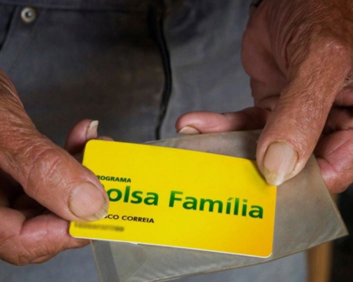 Lula relança Bolsa Família com valor de R$600 e promete fiscalização mais rígida para beneficiários