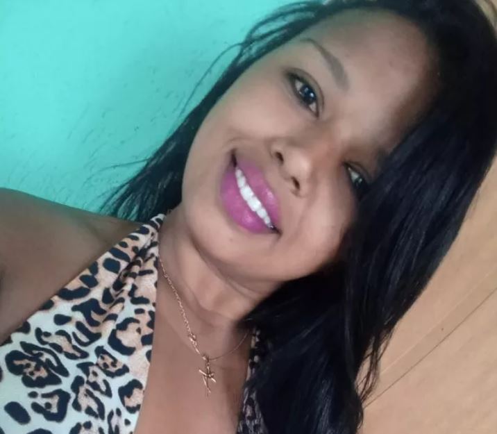 Homem mata mulher a tiros no Dia dos Namorados e é entregue pela mãe à polícia