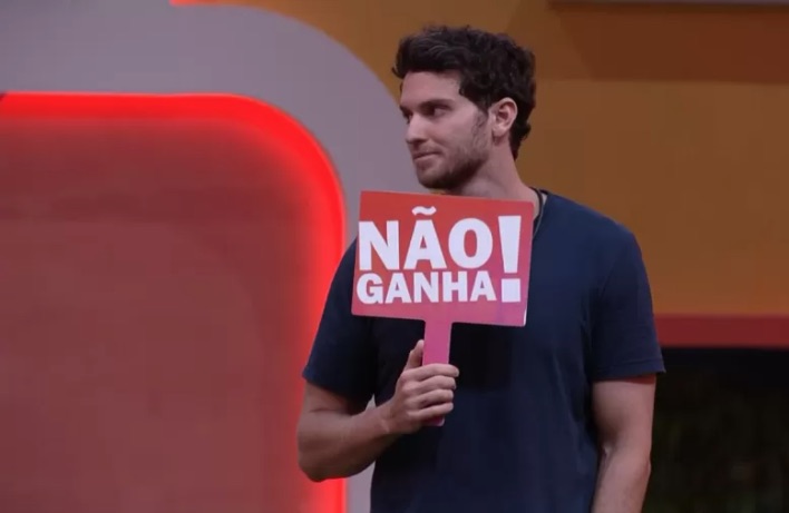 Emparedado, Lucas é eleito o brother que 'não ganha' o BBB22