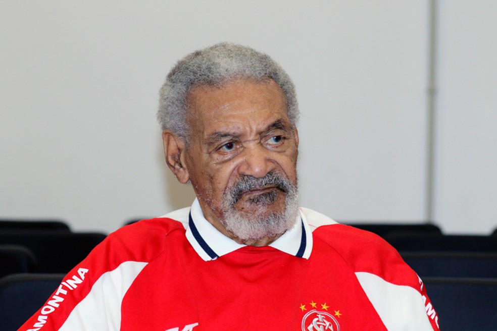Aos 91 anos, ex-zagueiro do Inter, Florindo morre vítima de Covid-19