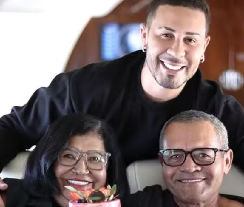 Carlinhos Maia diz que pai descobriu câncer de pâncreas em exame de rotina e faz alerta