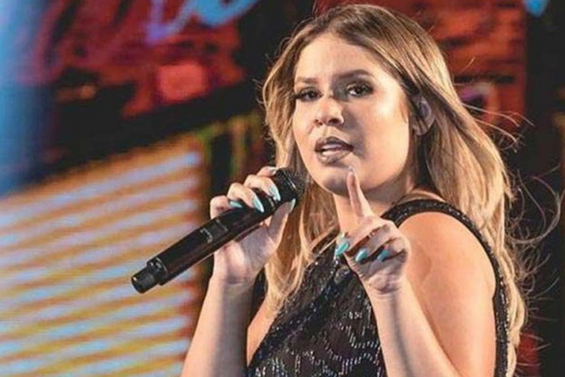 Músicas inéditas de Marília Mendonça são encontradas em caderno no avião