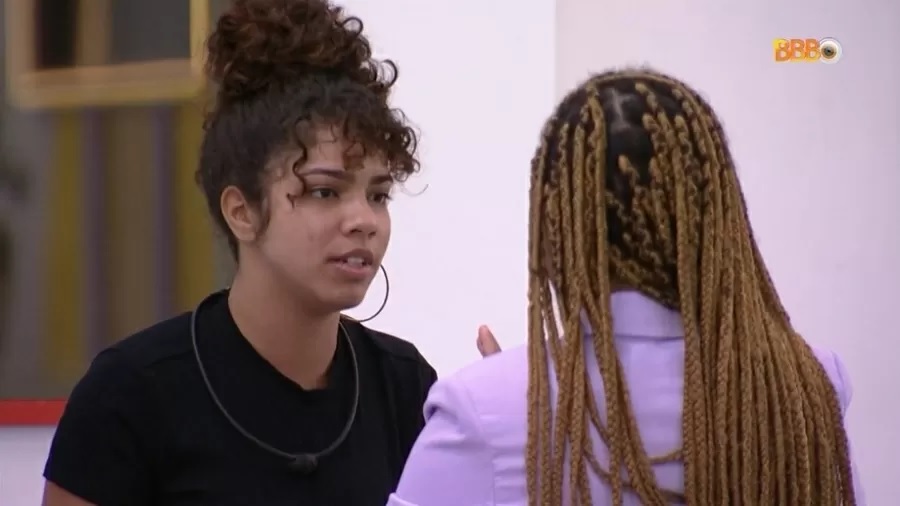 BBB 22: Natália pede desculpas a Maria após Rodrigo contar desabafo da atriz