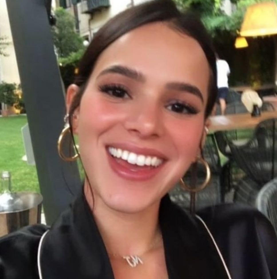 Bruna Marquezine quica bumbum em vídeo de rebolado sexy 