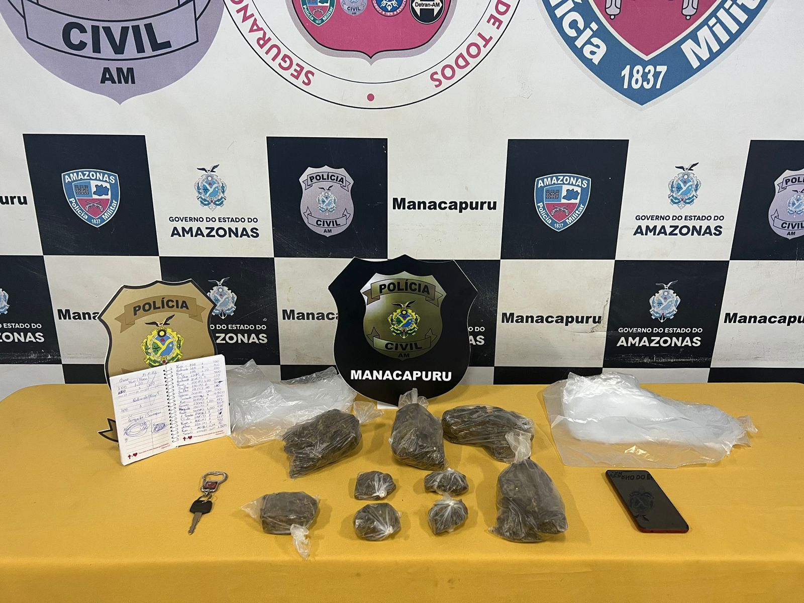 Homem é preso com drogas e adolescente é resgatada de cárcere privado no Amazonas