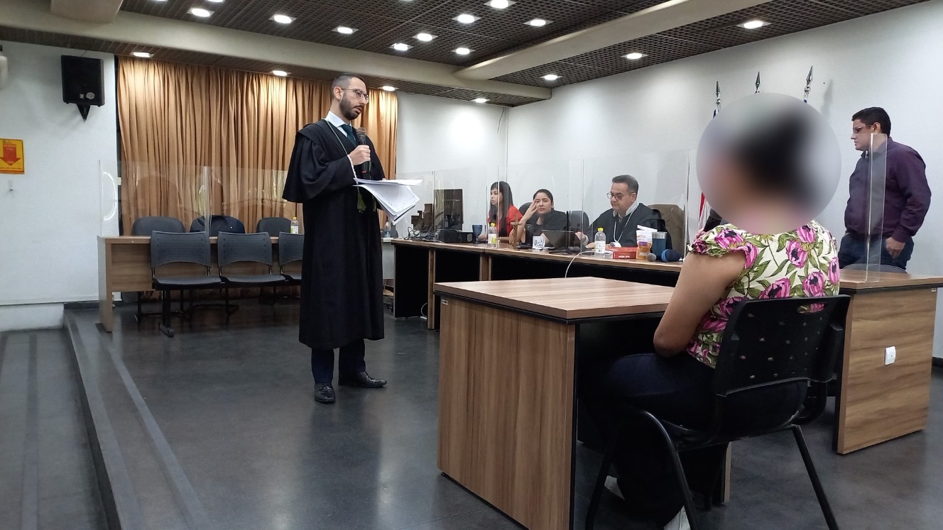 Mulher manda matar mãe de criação e é condenada a 17 anos de prisão