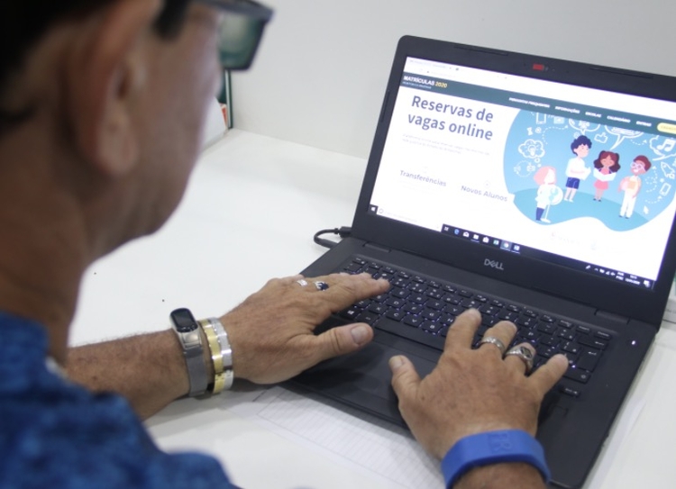 Transferências de alunos de escolas públicas no AM começam na segunda