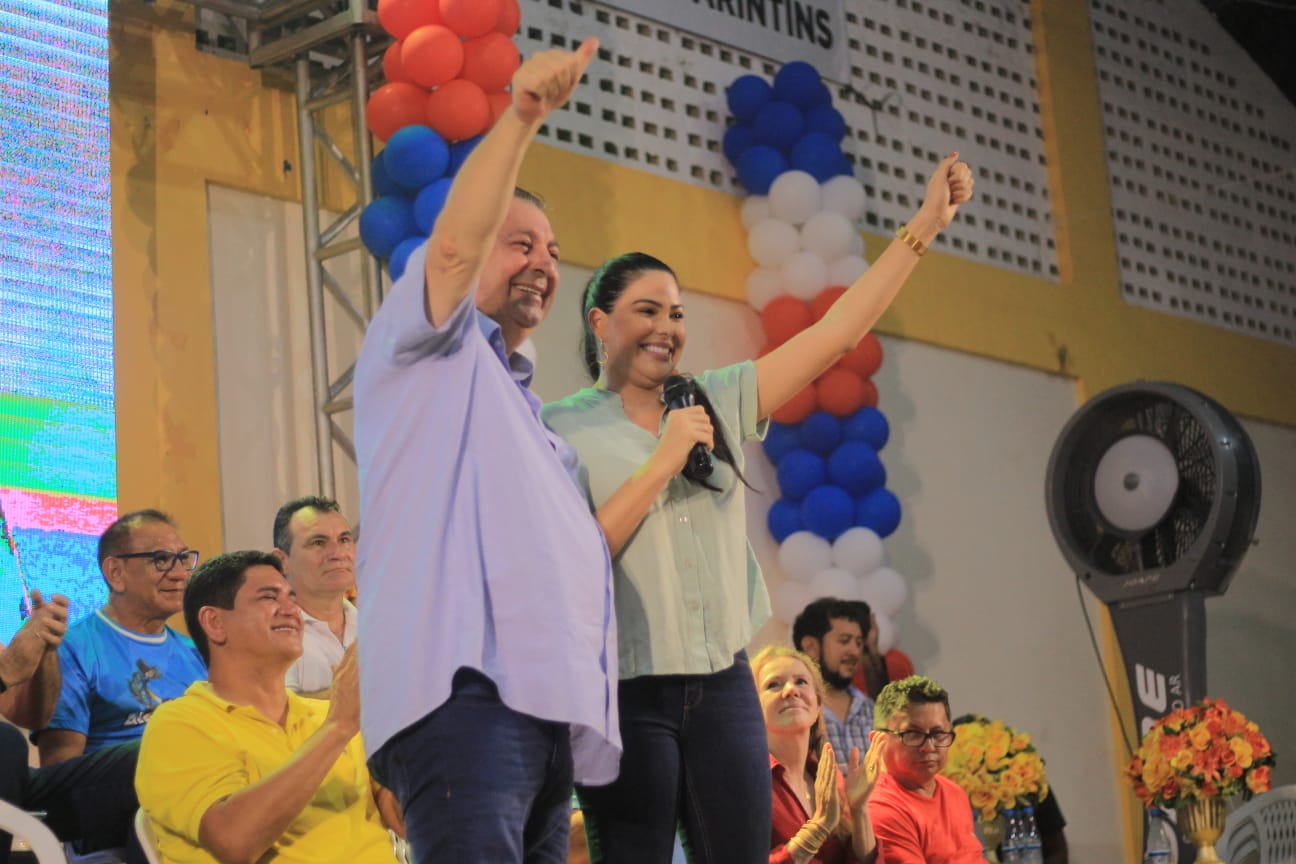 Mayra Dias enaltece visita de Omar em Parintins e destaca liderança do senador