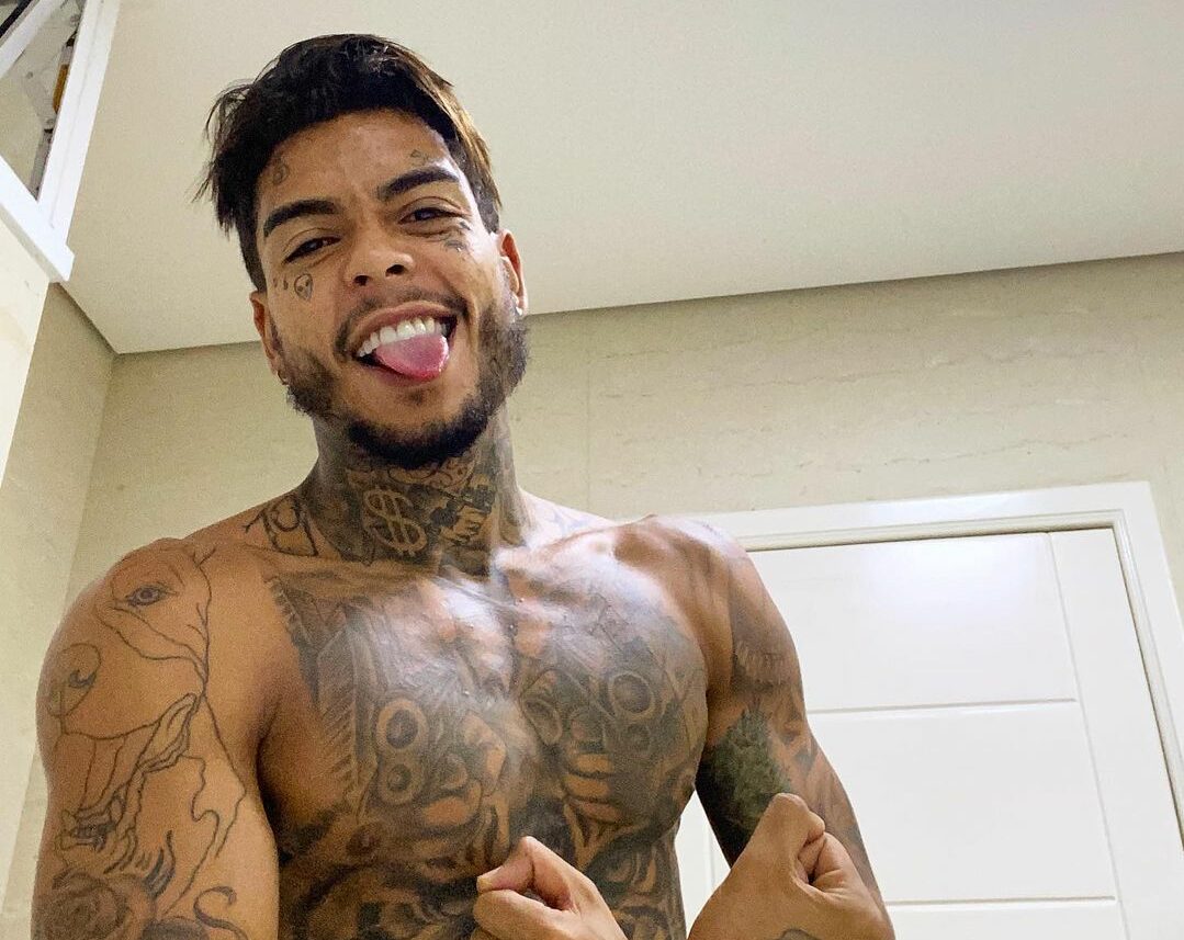 Modelo diz que estava fazendo sexo com MC Kevin no momento da queda