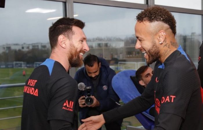 Neymar se despede de Messi no PSG: 'Não saiu como pensávamos'