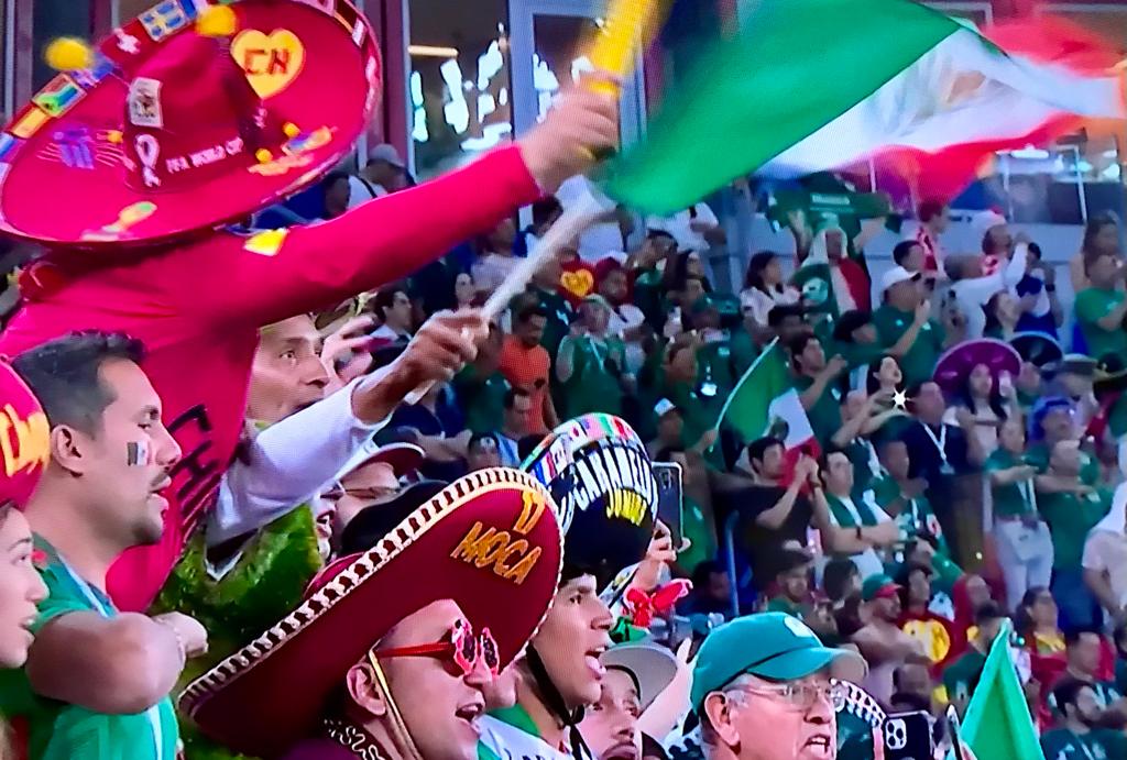 Ochoa defende pênalti e México e Polônia ficam no empate