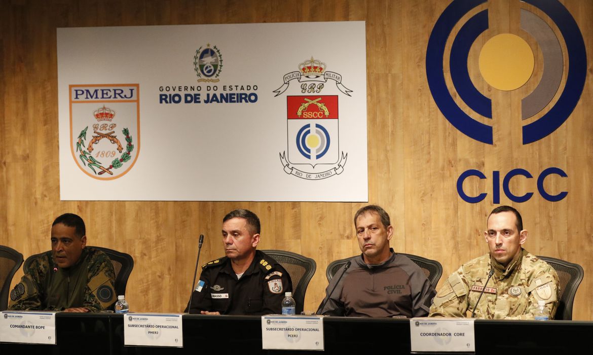 Sobe para 18 número de mortos em operação policial no Complexo do Alemão